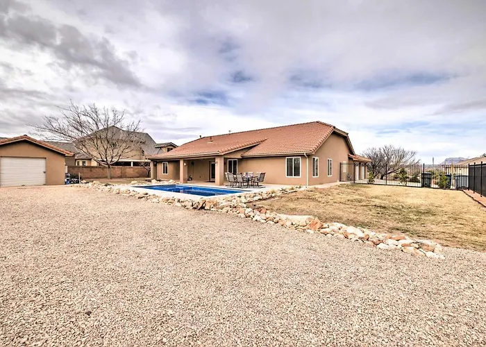 Hurricane Home W/ Pool & Spa ~ 25 Mi To Zion!