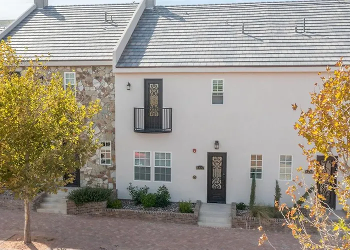 Spacious Home With Large Kitchen